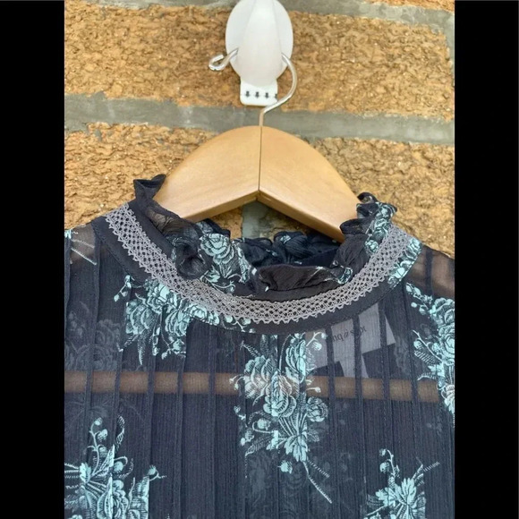 Cinq a Sept Natalie Shirred Floral-Print Blouse small - Picture 5 of 17